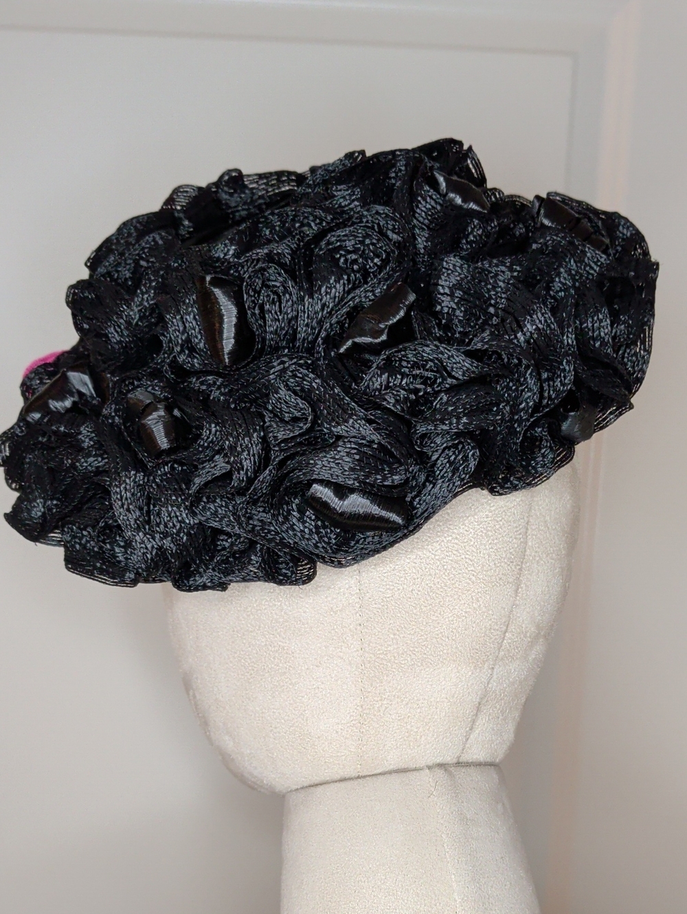 Vintage 60s Brianti Pillbox Hat Black Woven Straw & Ribbon Pink Bow Accent 20" - Picture 6 of 16